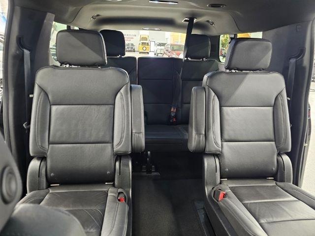 Chevrolet Suburban 4WD 4dr LT 2022