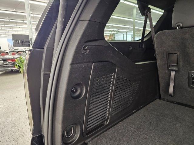 Chevrolet Suburban 4WD 4dr LT 2022