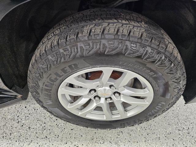 Chevrolet Suburban 4WD 4dr LT 2022