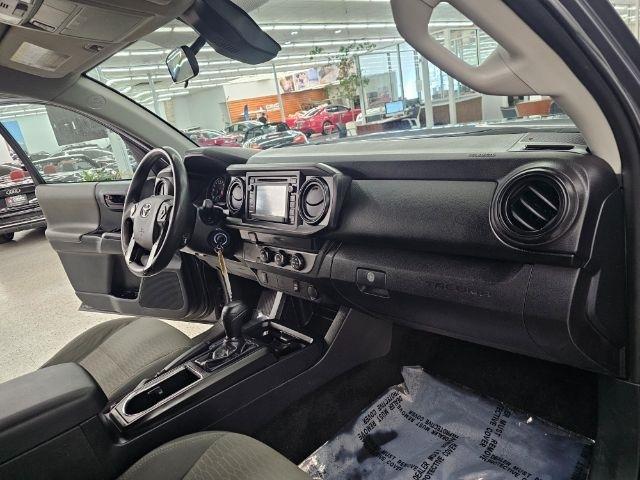 Toyota Tacoma 2WD SR5 Double Cab 5' Bed I4 AT (Natl) 2019