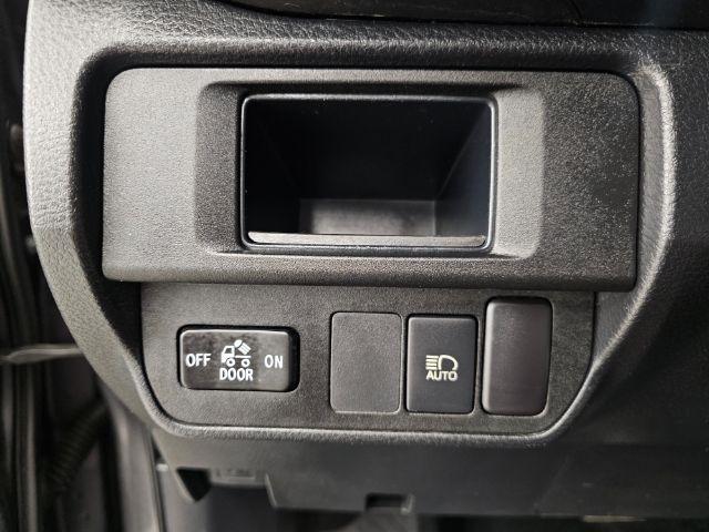 Toyota Tacoma 2WD SR5 Double Cab 5' Bed I4 AT (Natl) 2019