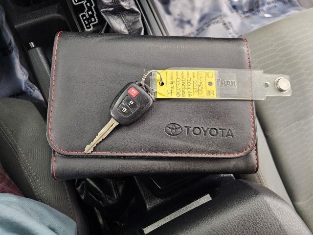 Toyota Tacoma 2WD SR5 Double Cab 5' Bed I4 AT (Natl) 2019