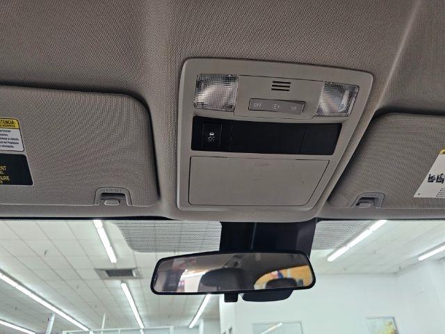 Toyota Tacoma 2WD SR5 Double Cab 5' Bed I4 AT (Natl) 2019