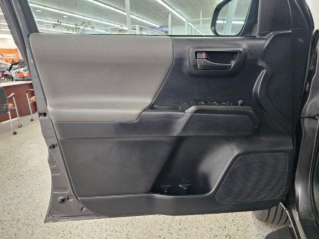 Toyota Tacoma 2WD SR5 Double Cab 5' Bed I4 AT (Natl) 2019