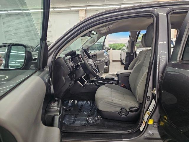 Toyota Tacoma 2WD SR5 Double Cab 5' Bed I4 AT (Natl) 2019