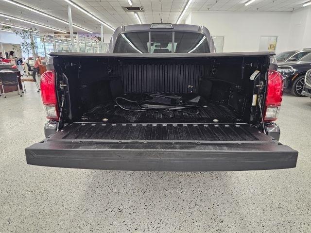 Toyota Tacoma 2WD SR5 Double Cab 5' Bed I4 AT (Natl) 2019