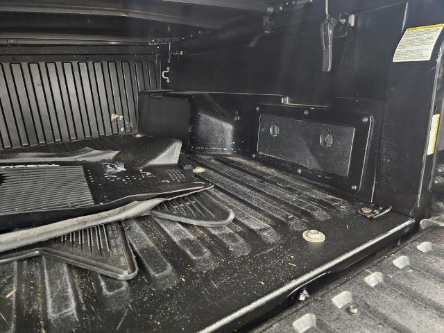 Toyota Tacoma 2WD SR5 Double Cab 5' Bed I4 AT (Natl) 2019