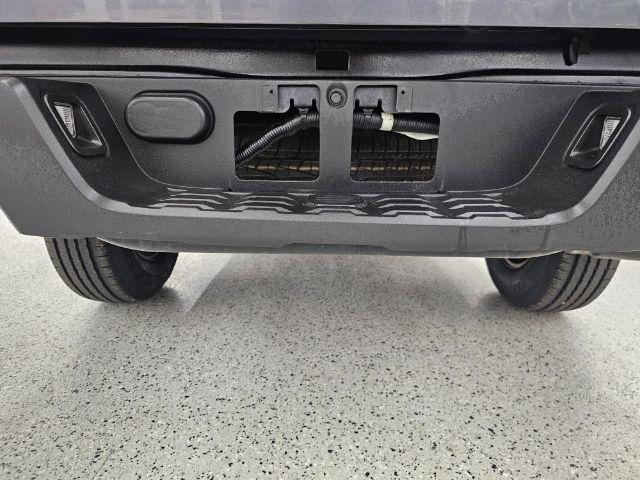 Toyota Tacoma 2WD SR5 Double Cab 5' Bed I4 AT (Natl) 2019