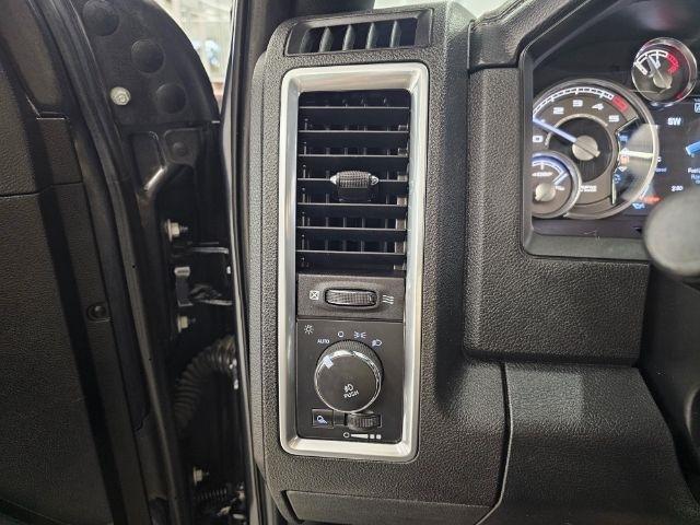 RAM 1500 Limited 4x4 Crew Cab 5'7" Box *Ltd Avail* 2018