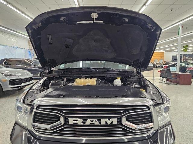 RAM 1500 Limited 4x4 Crew Cab 5'7" Box *Ltd Avail* 2018