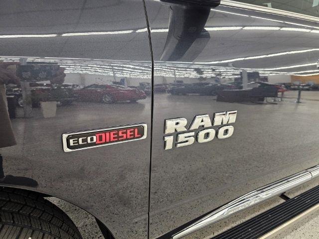 RAM 1500 Limited 4x4 Crew Cab 5'7" Box *Ltd Avail* 2018