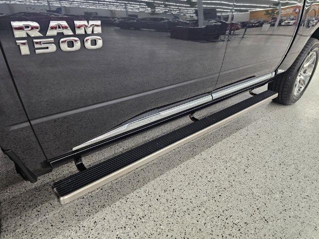 RAM 1500 Limited 4x4 Crew Cab 5'7" Box *Ltd Avail* 2018