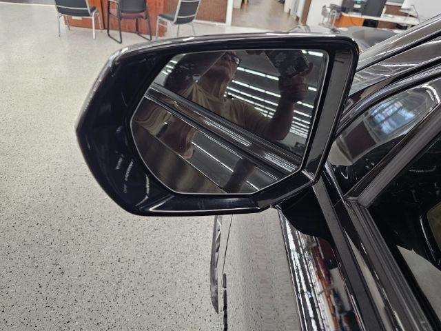 Chevrolet Tahoe 4WD 4dr Z71 2022