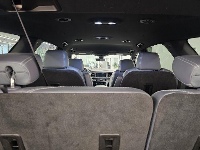 Buick Enclave AWD 4dr Premium 2024