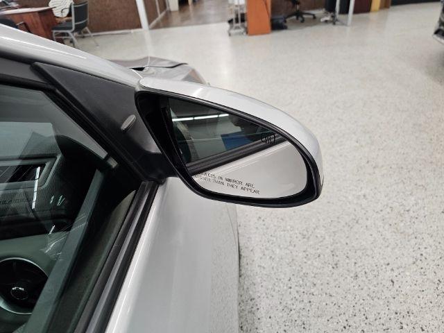 Toyota Corolla XLE CVT (Natl) 2018