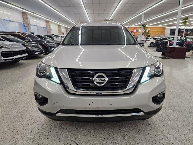 Nissan Pathfinder 4x4 SV 2019