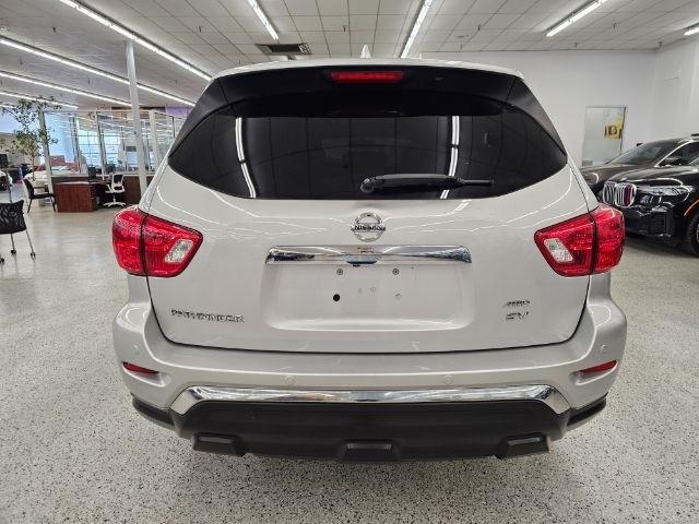 Nissan Pathfinder 4x4 SV 2019