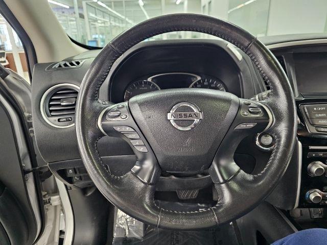 Nissan Pathfinder 4x4 SV 2019