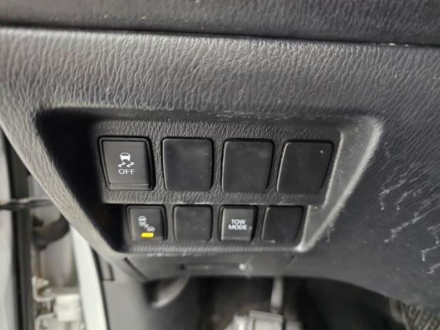 Nissan Pathfinder 4x4 SV 2019