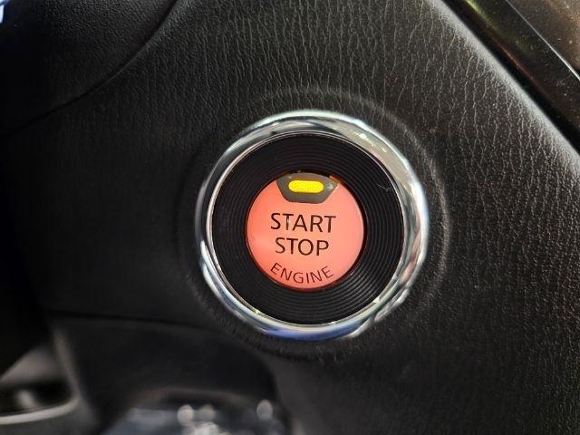 Nissan Pathfinder 4x4 SV 2019