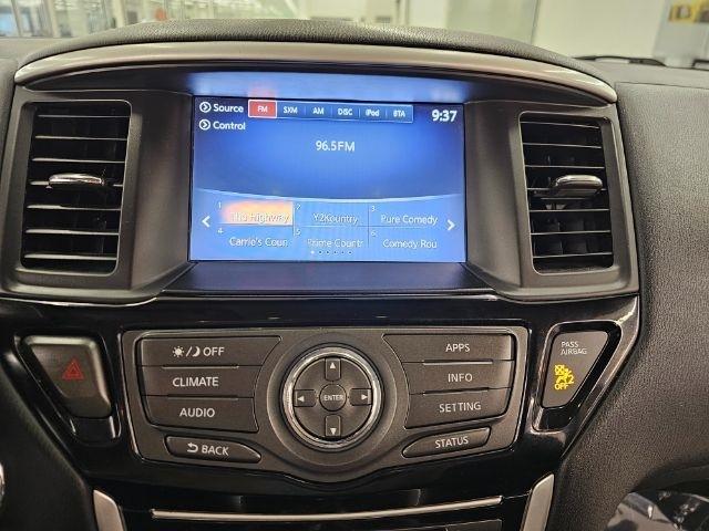 Nissan Pathfinder 4x4 SV 2019