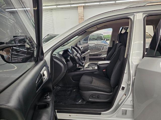 Nissan Pathfinder 4x4 SV 2019