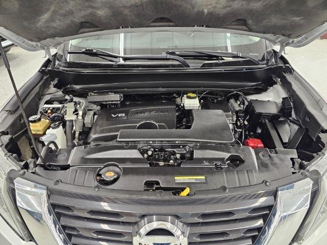 Nissan Pathfinder 4x4 SV 2019