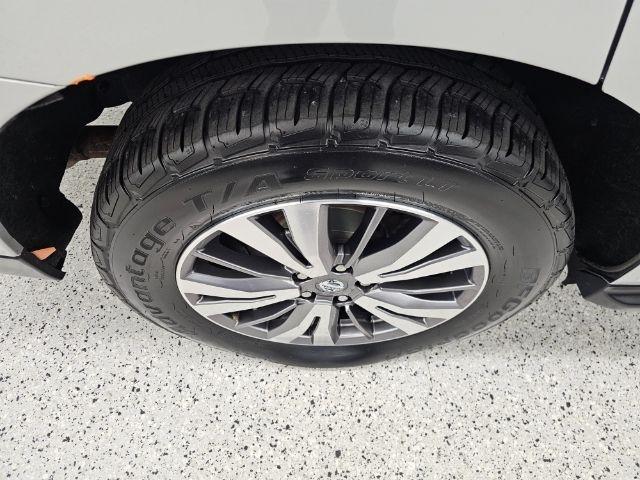 Nissan Pathfinder 4x4 SV 2019