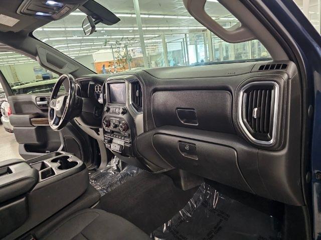 Chevrolet Silverado 1500 4WD Crew Cab 147" RST 2021