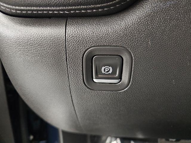 Chevrolet Silverado 1500 4WD Crew Cab 147" RST 2021