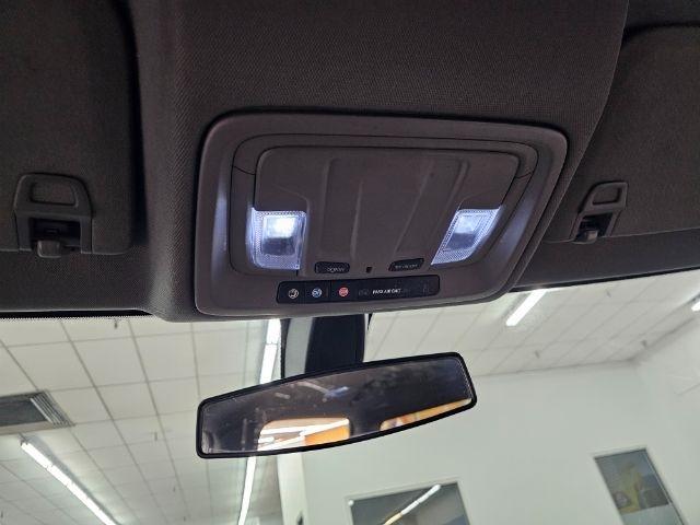 Chevrolet Silverado 1500 4WD Crew Cab 147" RST 2021