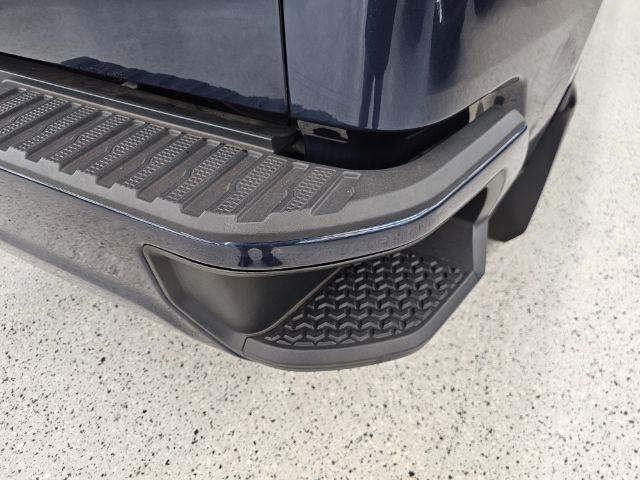 Chevrolet Silverado 1500 4WD Crew Cab 147" RST 2021