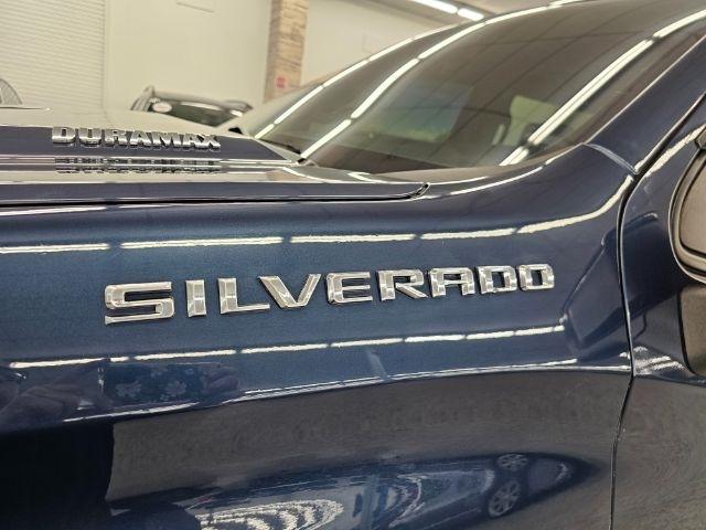 Chevrolet Silverado 1500 4WD Crew Cab 147" RST 2021