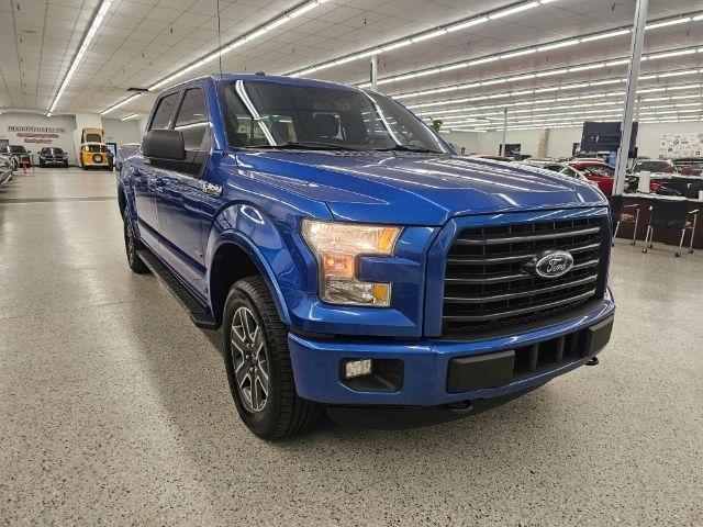 Ford F-150 4WD SuperCrew 145" Lariat 2016