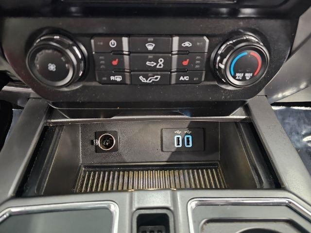 Ford F-150 4WD SuperCrew 145" Lariat 2016