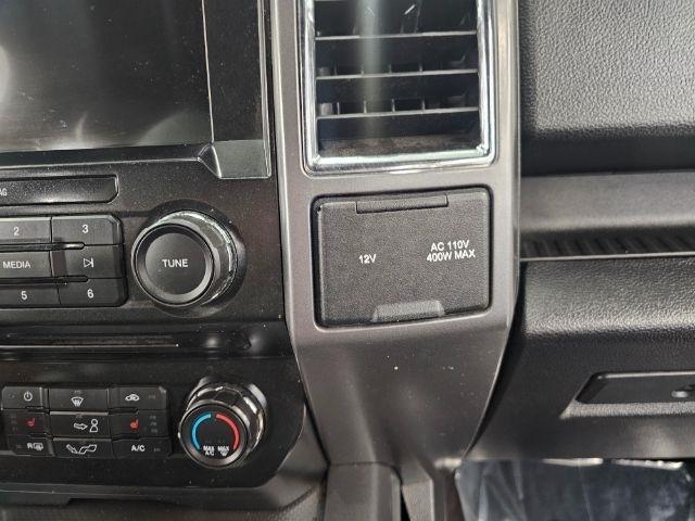 Ford F-150 4WD SuperCrew 145" Lariat 2016