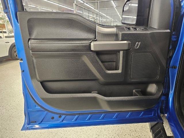 Ford F-150 4WD SuperCrew 145" Lariat 2016