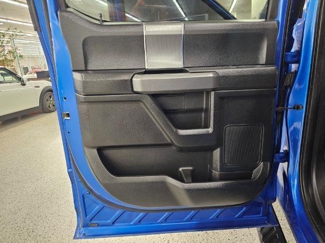 Ford F-150 4WD SuperCrew 145" Lariat 2016