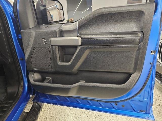 Ford F-150 4WD SuperCrew 145" Lariat 2016