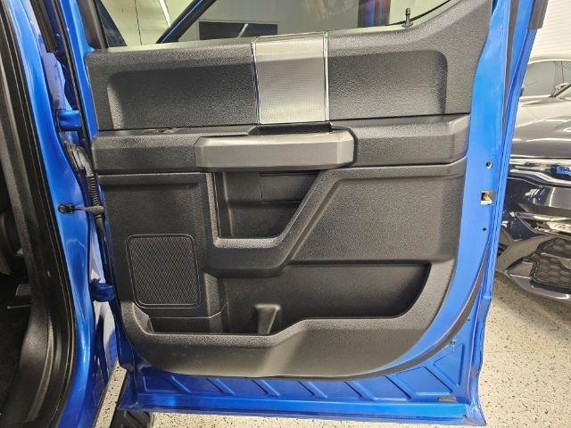 Ford F-150 4WD SuperCrew 145" Lariat 2016