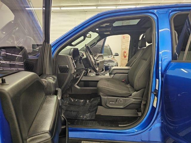 Ford F-150 4WD SuperCrew 145" Lariat 2016