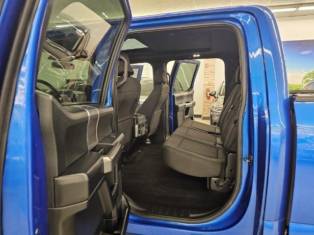 Ford F-150 4WD SuperCrew 145" Lariat 2016