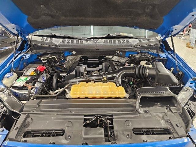 Ford F-150 4WD SuperCrew 145" Lariat 2016