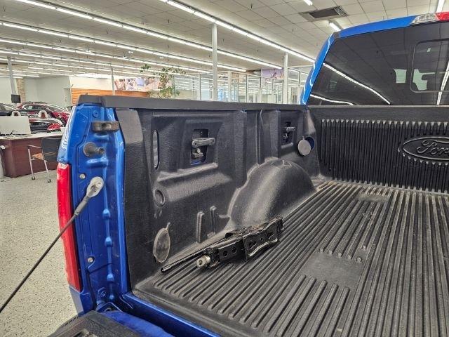 Ford F-150 4WD SuperCrew 145" Lariat 2016