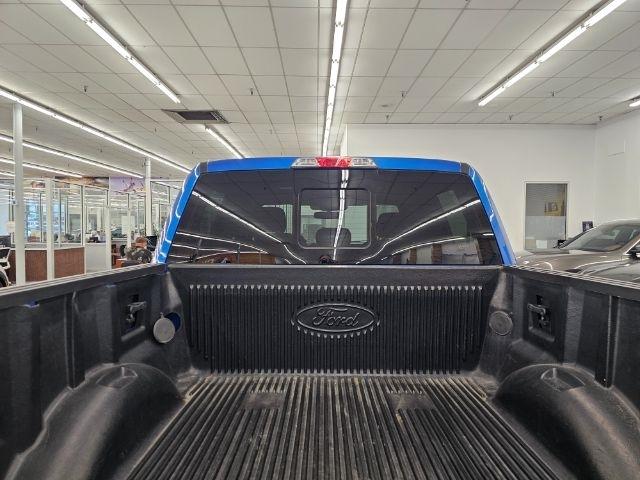 Ford F-150 4WD SuperCrew 145" Lariat 2016