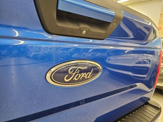 Ford F-150 4WD SuperCrew 145" Lariat 2016