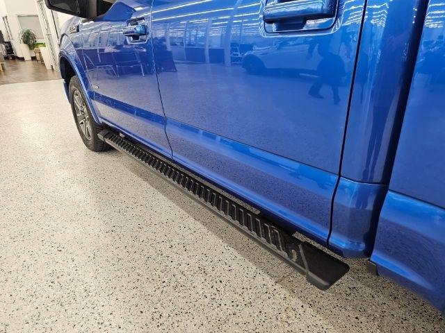 Ford F-150 4WD SuperCrew 145" Lariat 2016