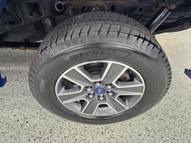 Ford F-150 4WD SuperCrew 145" Lariat 2016