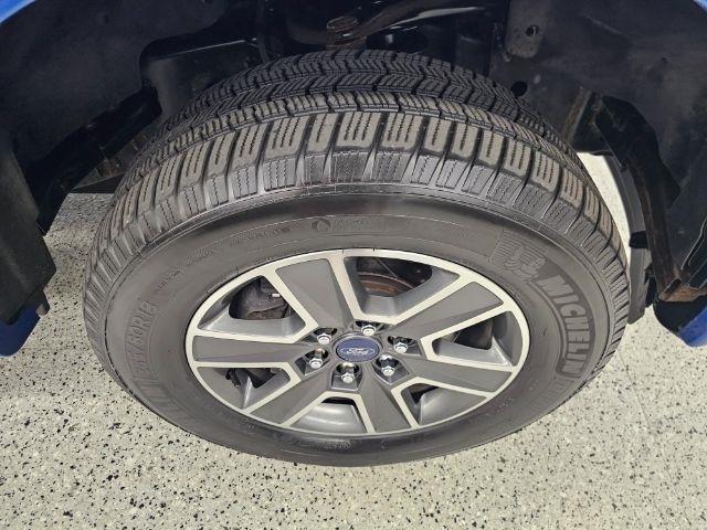 Ford F-150 4WD SuperCrew 145" Lariat 2016