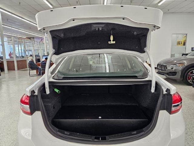 Ford Fusion Hybrid SE FWD 2018